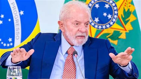 LULA RETIRA DRENO da cabeça está LÚCIDO e orientado mas CONTINUA NA