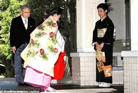 Japan S Princess Ayako Gives Up Royal Status To Marry Commoner Kaiser Hakama Trousers