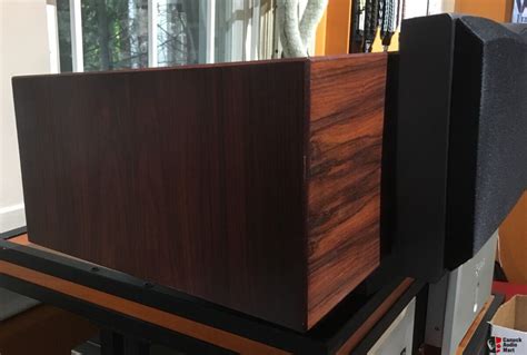 Dynaudio Confidence Center Speaker Rosewood With Integrated Stand