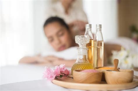 9 Benefits Of Thai Oil Massage Royal Paradise Thai Massage