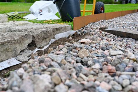 The Best Edging For Gravel Driveway