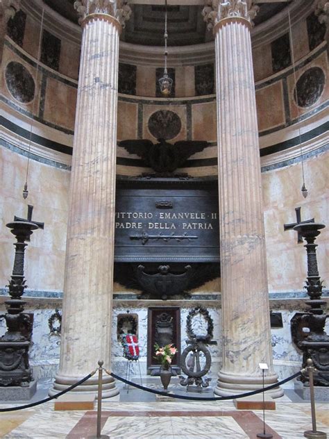 Rome Pantheon Tomb Of King Victor Emmanuel Ii On Our Fi Flickr