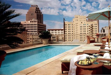 Best Riverwalk Hotels In San Antonio With Balconies The Hotel Guru