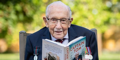 Captain Tom Moore: family admits it kept £800,000 from book sales