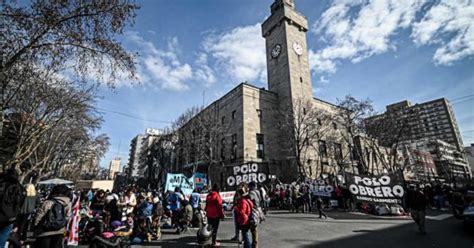 Organizaciones Sociales Levantaron El Acampe En Mar Del Plata