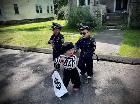 PHOTOS: Kids in Russell play cops and robbers | WWLP