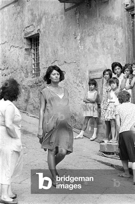 Sophia Loren Walking 1963 Photo By