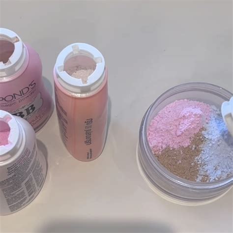 บิวตี้บล็อกเกอร์เกาหลีสุดครีเอทนำแป้งพอนด์ส 4 สูตรมาผสมกันจนได้แป้งฝุ่น ...