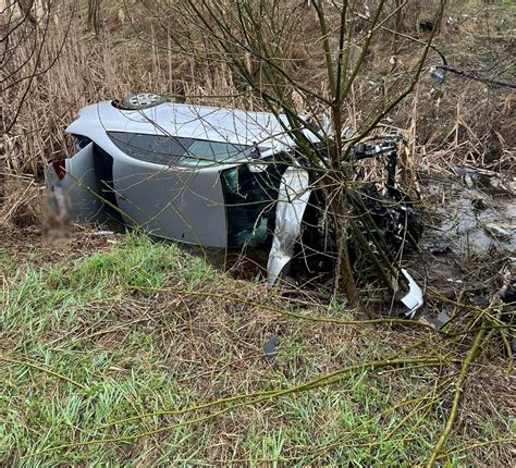 FOTO Accident grav pe DN 65 Slatina Piteşti Un tânăr de 23 de ani