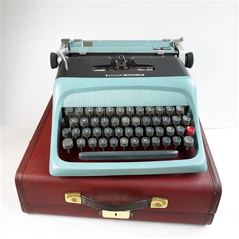 Olivetti Studio 44 Typewriter for sale - My Cup Of Retro Typewriter Store