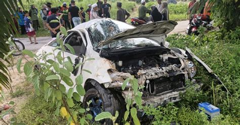 Dua Beranak Maut Dalam Kemalangan Elak Kera Melintas Berita Harian