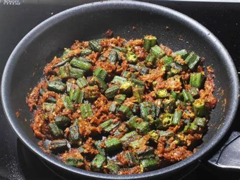 Bhindi Do Pyaza Recipe Swasthis Recipes