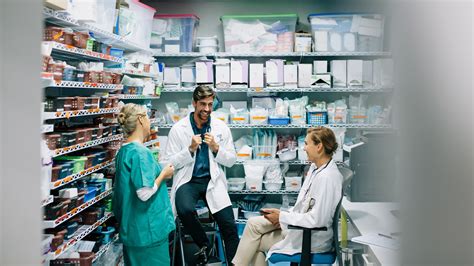 How Collaboration Between Pharmacists And Nurses Improves Patient