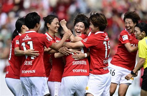 サッカー Weリーグ 浦和圧勝、初の女王 毎日新聞