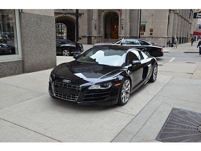 Sell new 2011 Audi R8 V10 Coupe R-Tronic Black on Black in Chicago ...