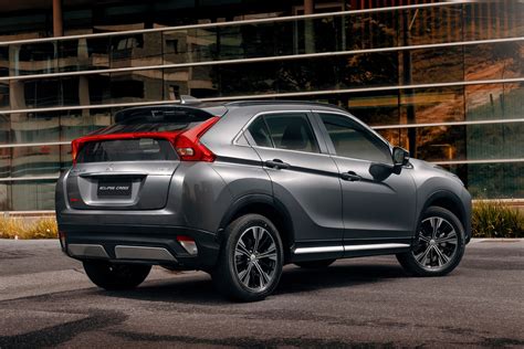 Mitsubishi Eclipse Cross Hpe Divulga O Automais