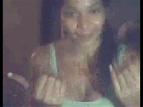 Se Entretiene Con Los Amigos Por Internet XVIDEOS