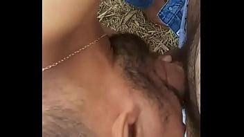 Sucer le mâle de la ferme XVIDEOS