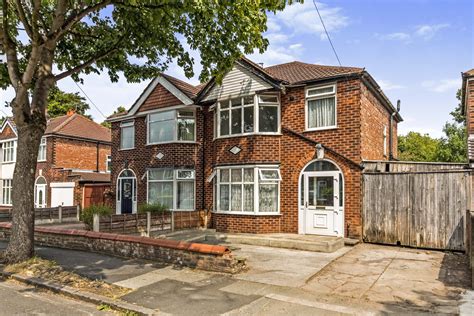 3 Bedroom Semi Detached House For Sale In Exeter Road Manchester M41 0rf