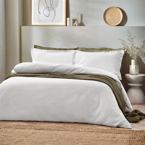 Yard Super King White Waffle Duvet Set Wilko