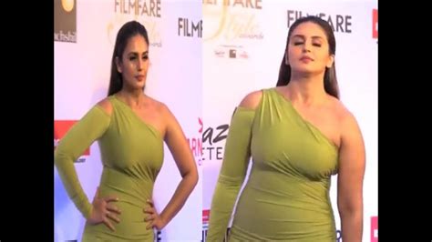 Huma Qureshi In Green Gown At Filmfare Glamour And Style Awards 2017