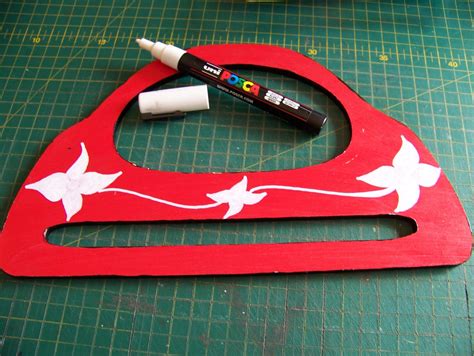 A Pretty Talent Blog: Choosing between using markers or paint