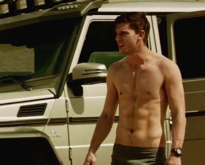 Jeremy Irvine Shirtless Underwear Gay Or Girlfriend