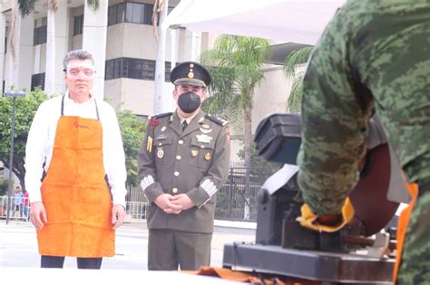 Rutilio Escand N Y Tania Enr Quez Arrancan La Campa A De Canje De Armas