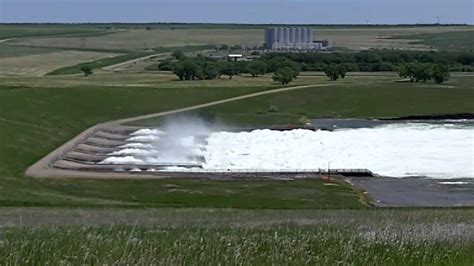 Missouri River Dams Early June 2011 Youtube