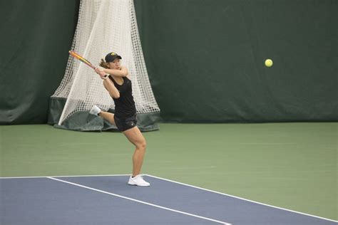 Photos Iowa Women S Tennis Vs Uni The Daily Iowan