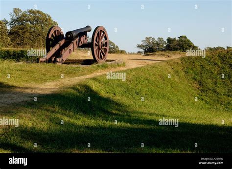 Redoubt at yorktown hi-res stock photography and images - Alamy