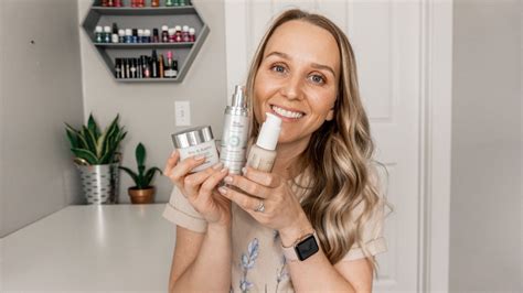 Daytime Skincare Vs Nighttime Skincare Skin Resource Md Torey Noora