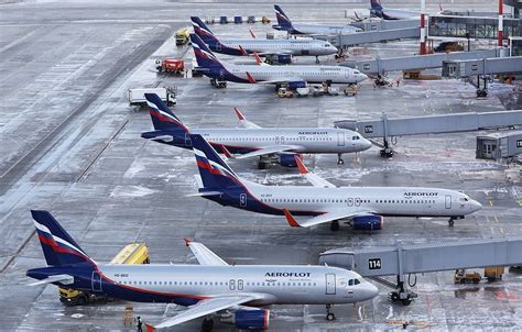 Compañía rusa Aeroflot suspende todos sus vuelos internacionales a