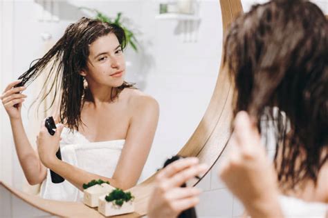 Comment Hydrater Les Cheveux En Profondeur Lire En Mainyons