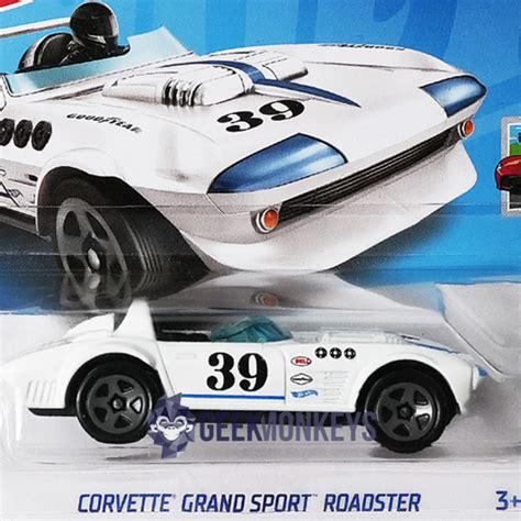 Машинка Хотвилс игрушка коллекционная Hot Wheels Corvette Grand Sport Roadster HKK