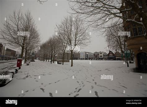 Salisbury Cathedral Snow Hi Res Stock Photography And Images Alamy