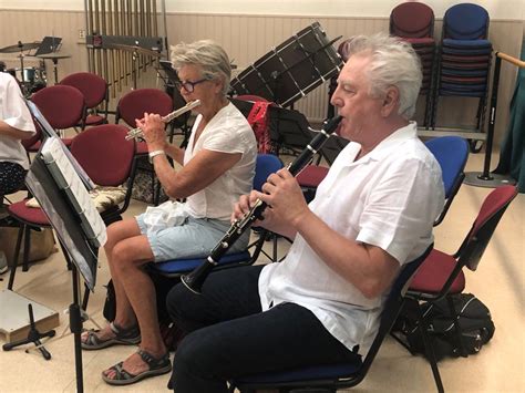 Seizoensafsluiting Met Zomerconcert Harmonie Orkest Kna Uithoorn