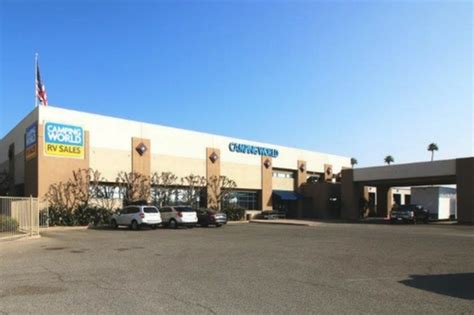 Bakersfield Camping World Rv Dealer Service Center And Gear