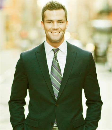 Ryan Serhant Net Worth 2024, Age, Height, Wife, House, Bio-Wiki