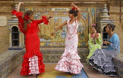 Cómo es el traje regional de Andalucía