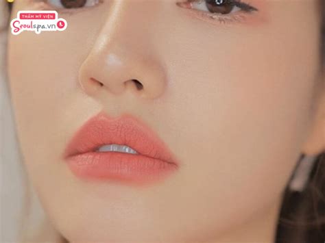 Phun môi màu nude giá bao nhiêu Xu hướng môi đẹp 2025