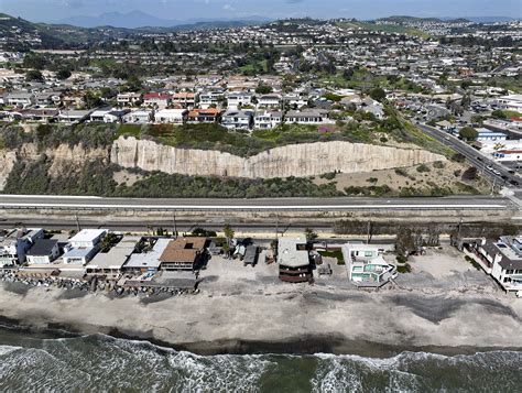 Landslides raise concern, warning for California coastal blufftop living