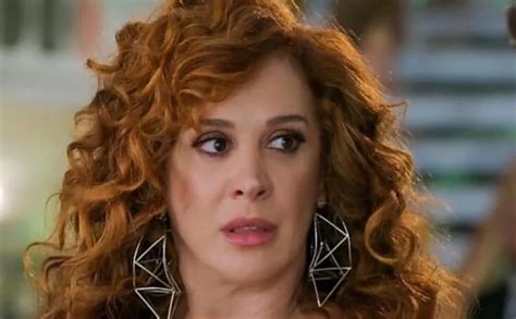 Claudia Raia revela fim de contrato a TV Globo após 40 anos