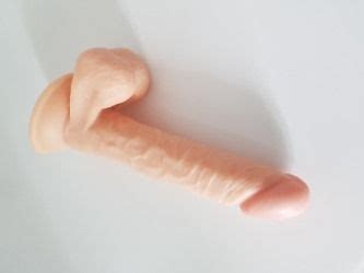 Derek Realistische Dildo Met Balzak 18 Cm EasyToys