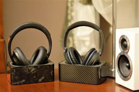 12 Best Headphone Stands For All Headphone Types [2023] Headphonesty