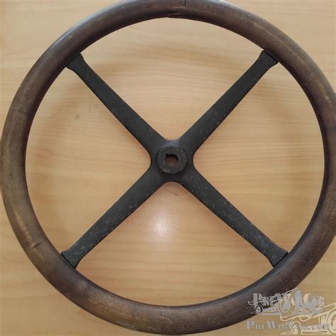 Part Steering wheel Concours for sale - PreWarCar