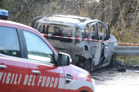 Muore Nel Rogo Della Sua Auto Aveva 58 Anni Il Giornale Di Chieti