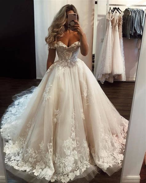 Pin By Sunwill On 「wedding」 Dream Wedding Dresses Dream Wedding Ideas Dresses Long Wedding