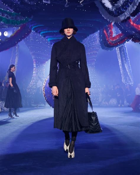 Autumn-Winter 2023-2024 Ready-to-Wear Show - DÉFILÉS PRÊT-À-PORTER ...