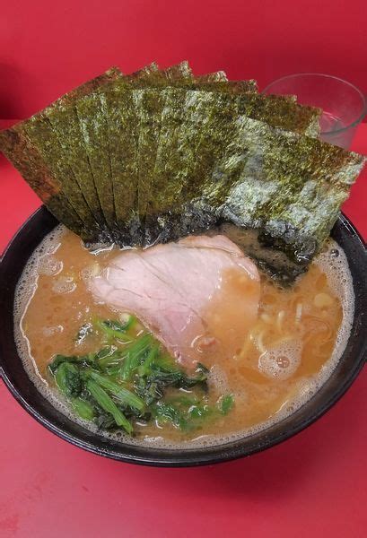 『醤油豚骨ラーメン海苔増し』ラーメン杉田家のレビュー ラーメンデータベース